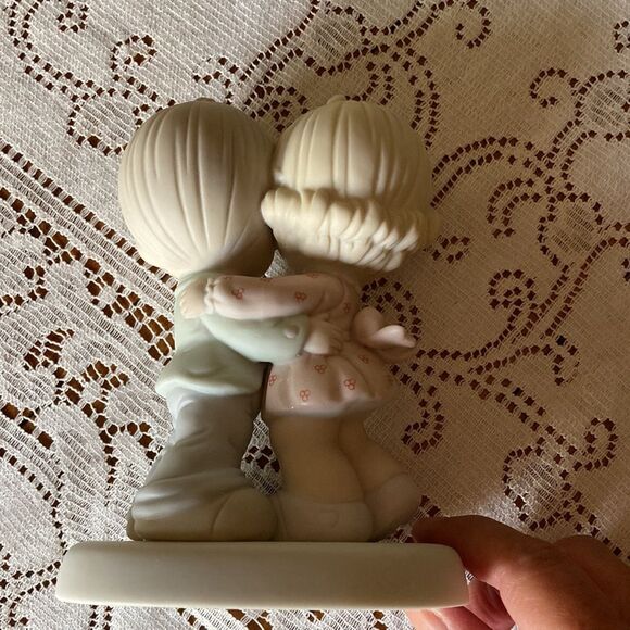 Precious thank 1990 Hug One Another EUC - Picture 10 of 14